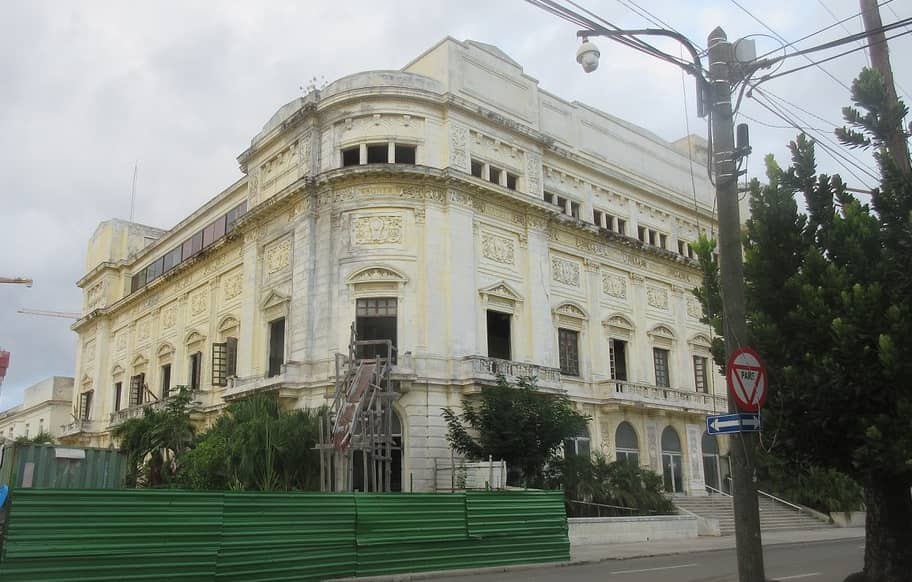 Das verfallene Opernhaus Teatro Amadeo Roldán in Havanna 2019
